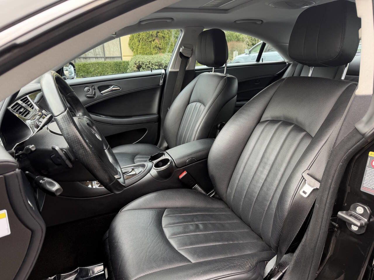 Used 2011 Mercedes-Benz CLS 550 image 9