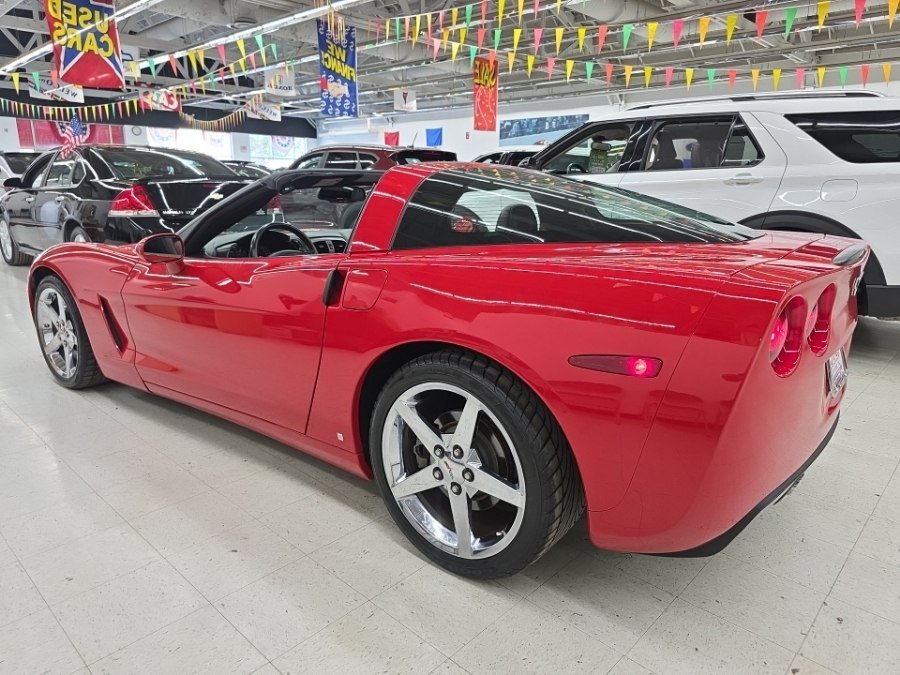 Used 2007 Chevrolet Corvette Coupe w/ Preferred Equipment Group RWD image 4