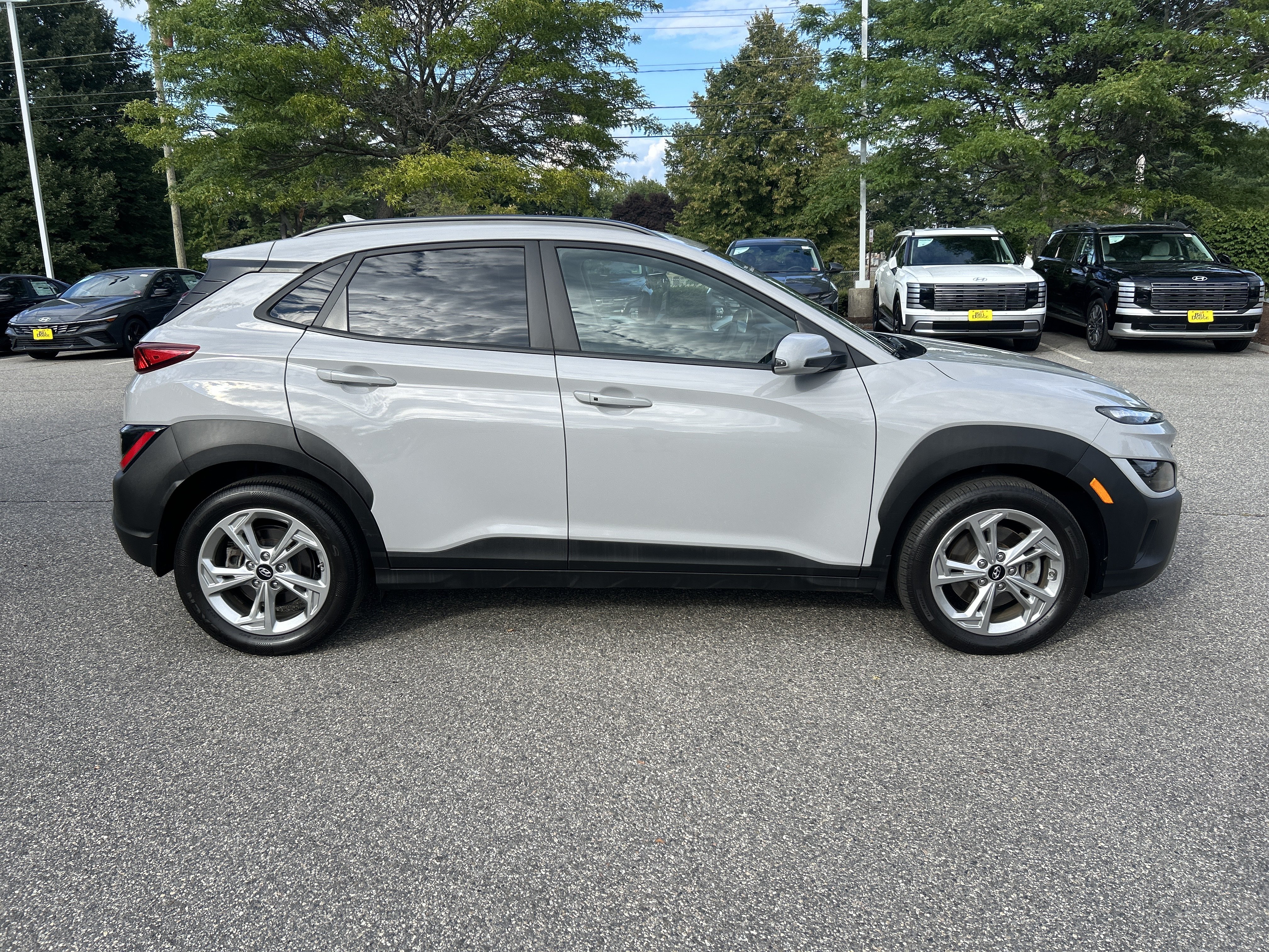 Certified 2023 Hyundai Kona SEL AWD/4WD image 4