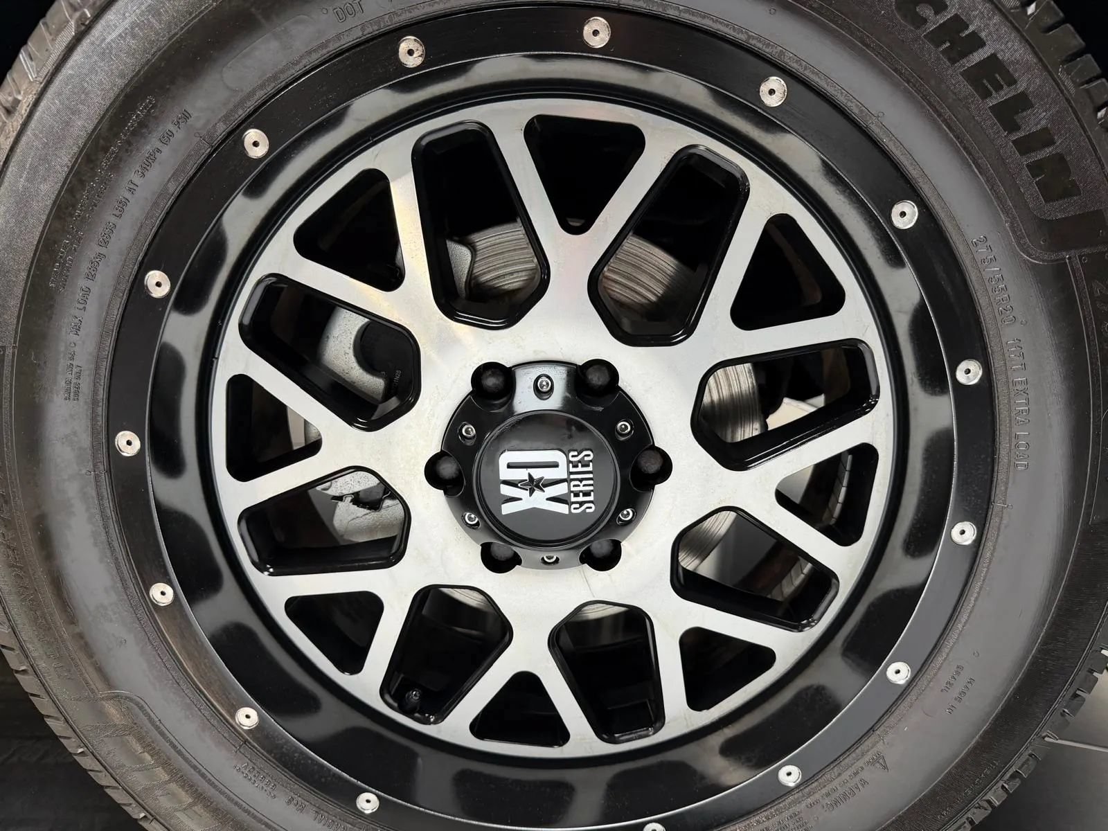 Used 2012 Chevrolet Avalanche LS AWD/4WD image 8