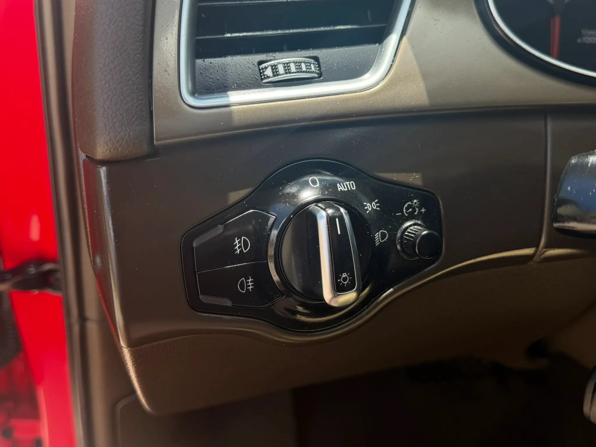 Used 2014 Audi A4 2.0T Premium FWD image 16
