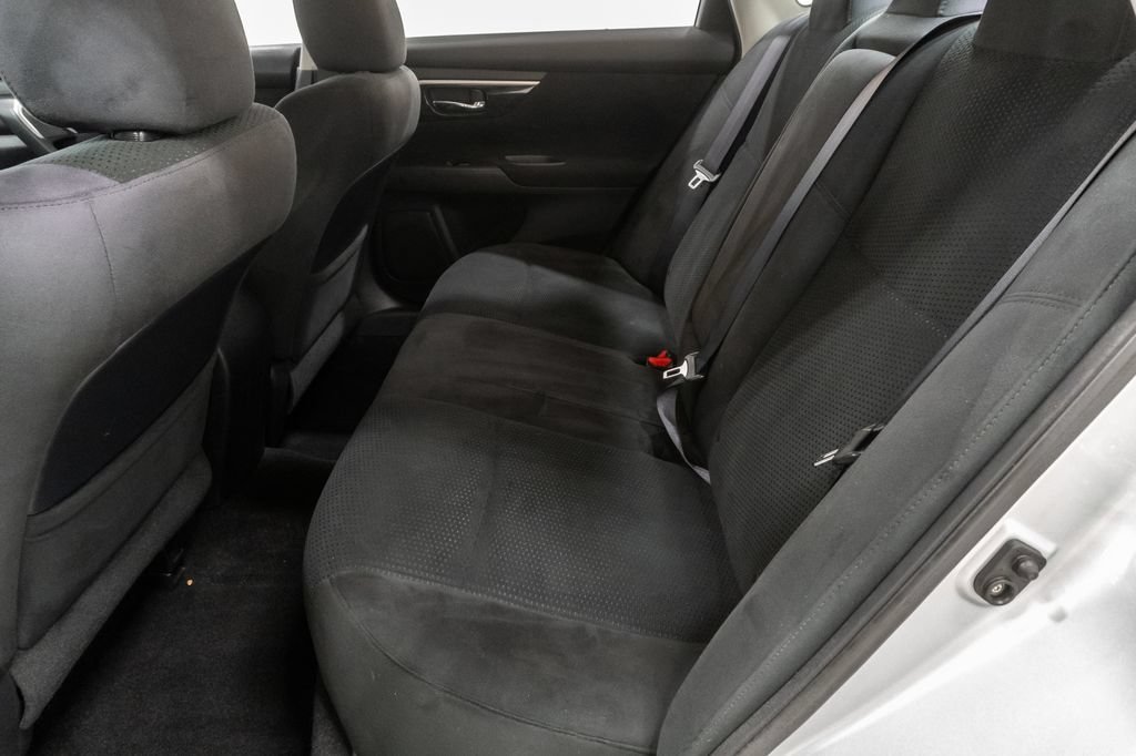 Used 2014 Nissan Altima 2.5 S w/ Display Audio Package FWD image 22