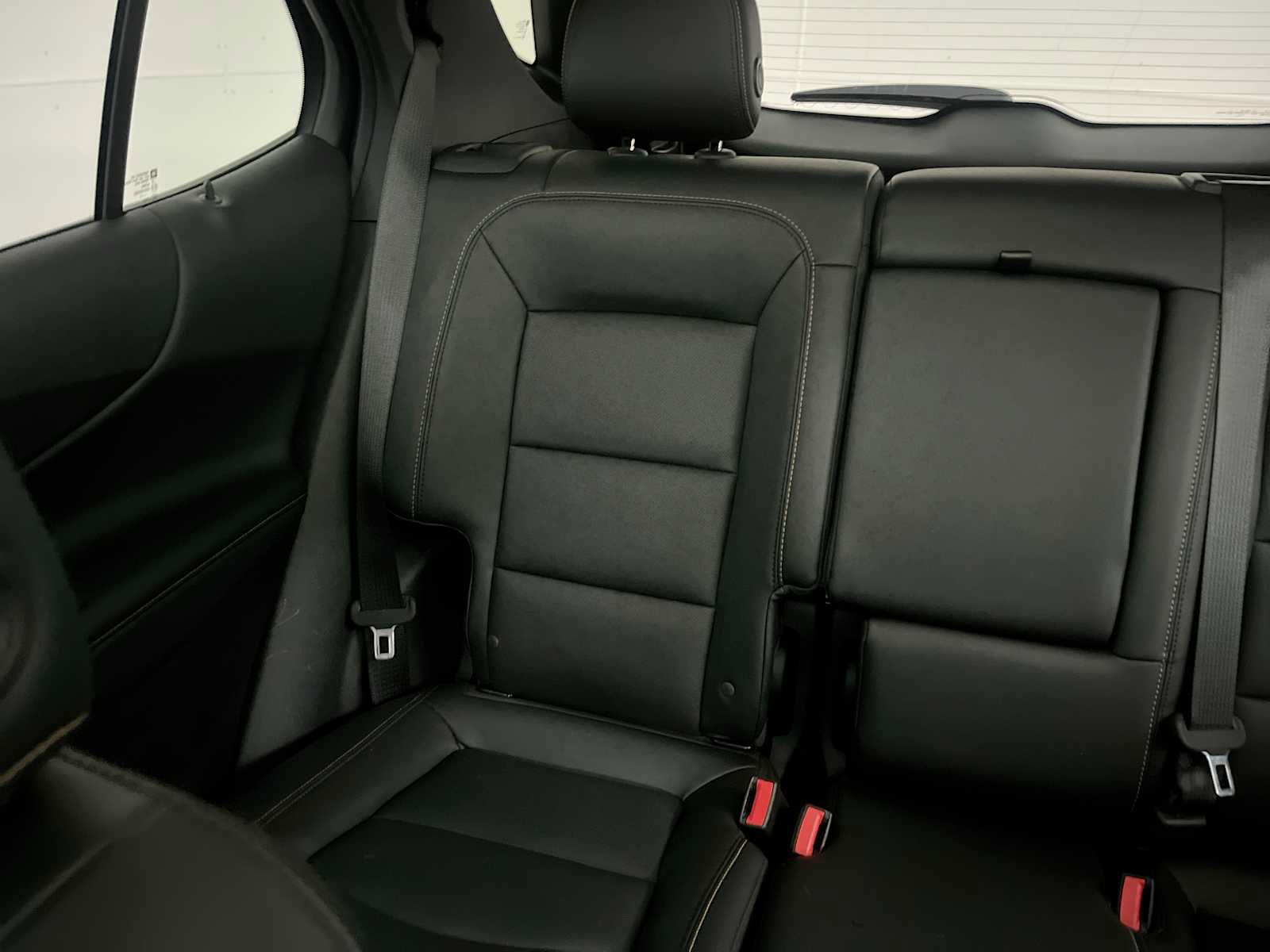 Used 2018 Chevrolet Equinox Premier FWD image 12