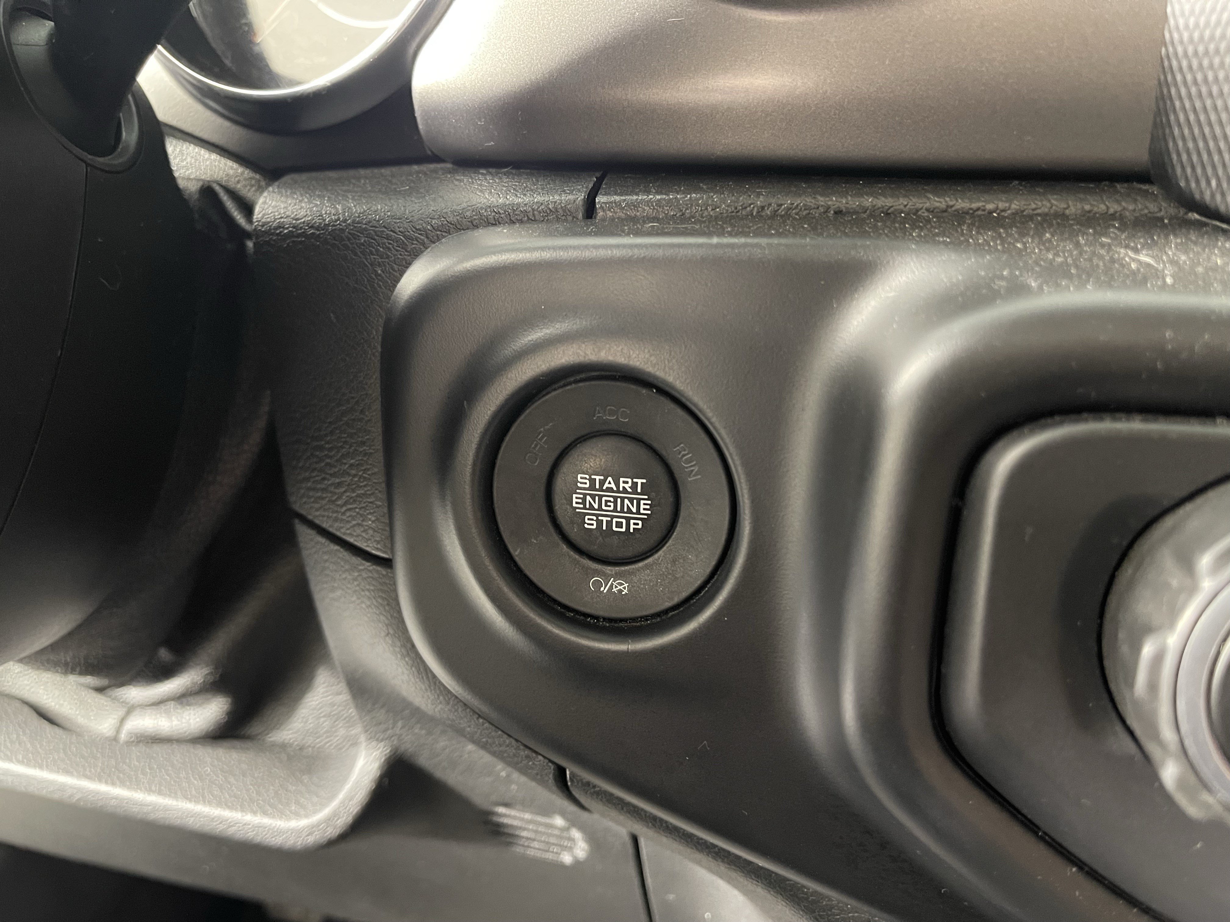 Used 2021 Jeep Wrangler Sport AWD/4WD image 16