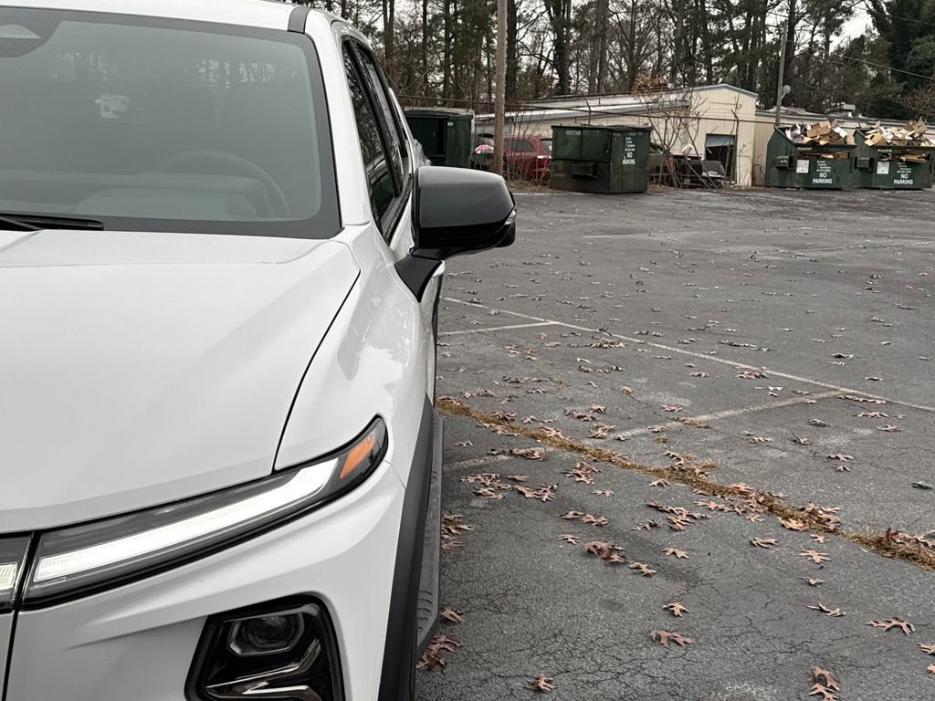 New 2025 Chevrolet Silverado EV LT image 11