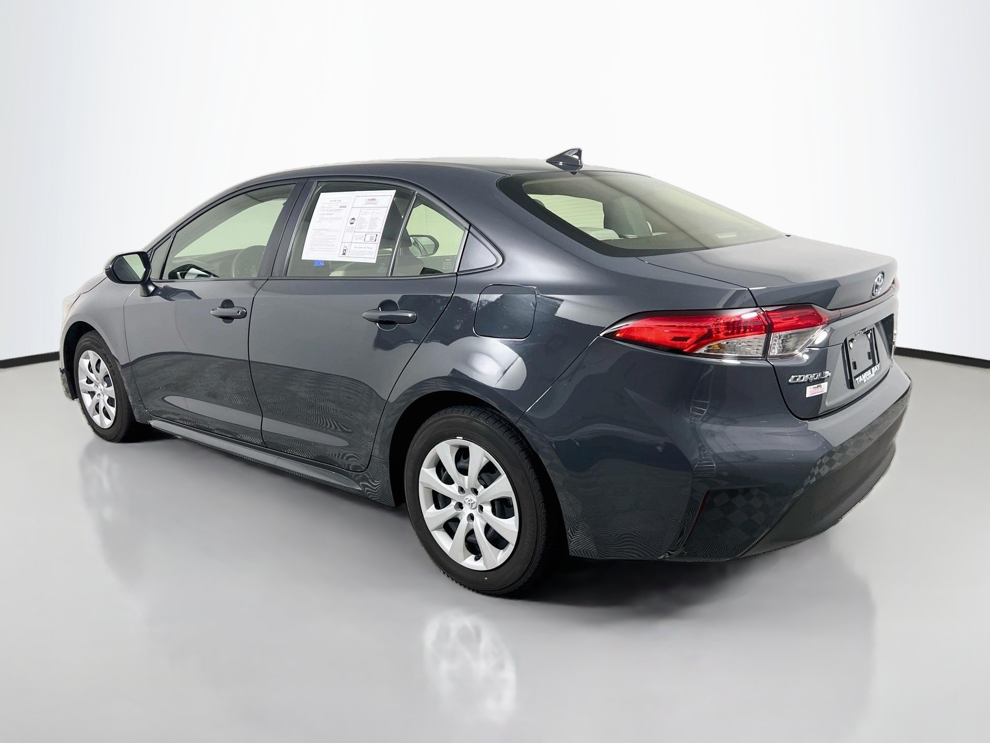 Used 2025 Toyota Corolla LE FWD image 8