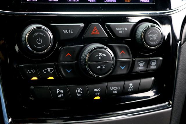 Used 2019 Jeep Grand Cherokee Laredo RWD image 18