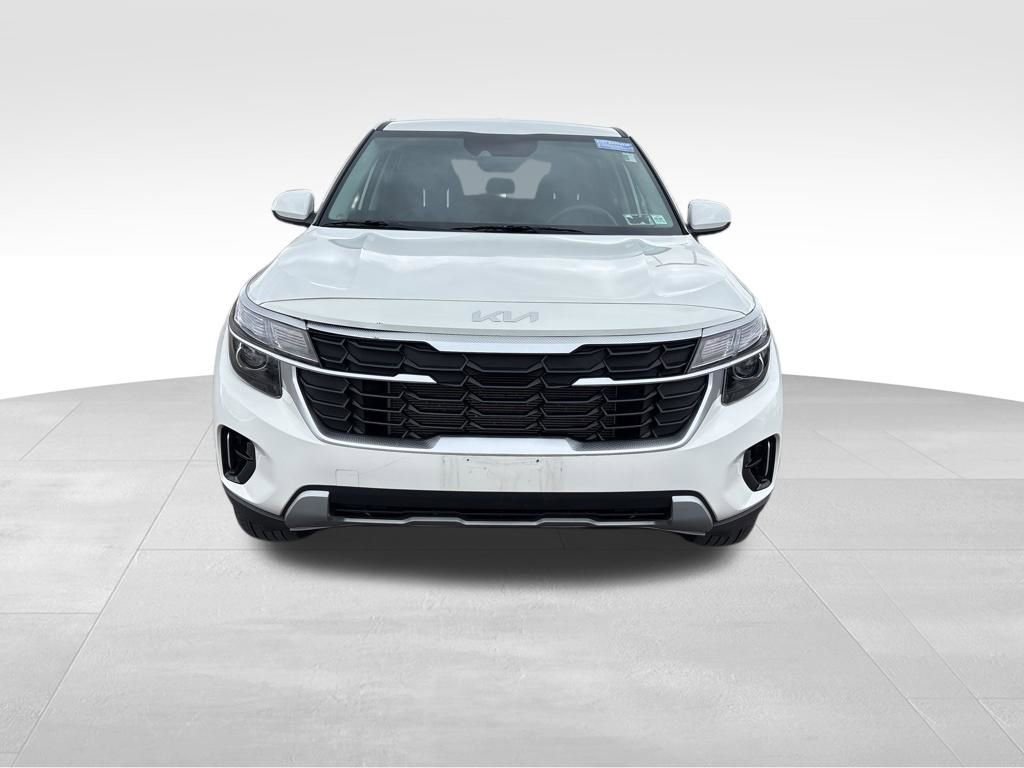 Certified 2024 Kia Seltos LX image 6