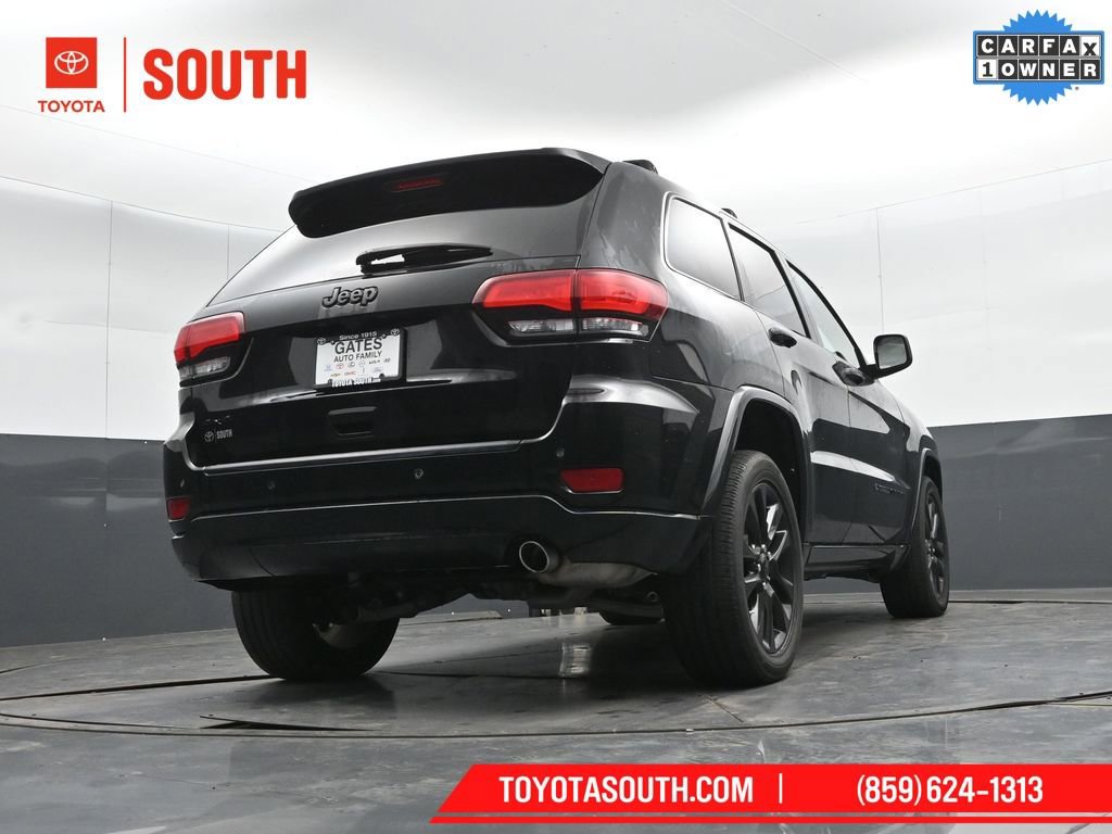 Used 2022 Jeep Grand Cherokee Laredo X image 40