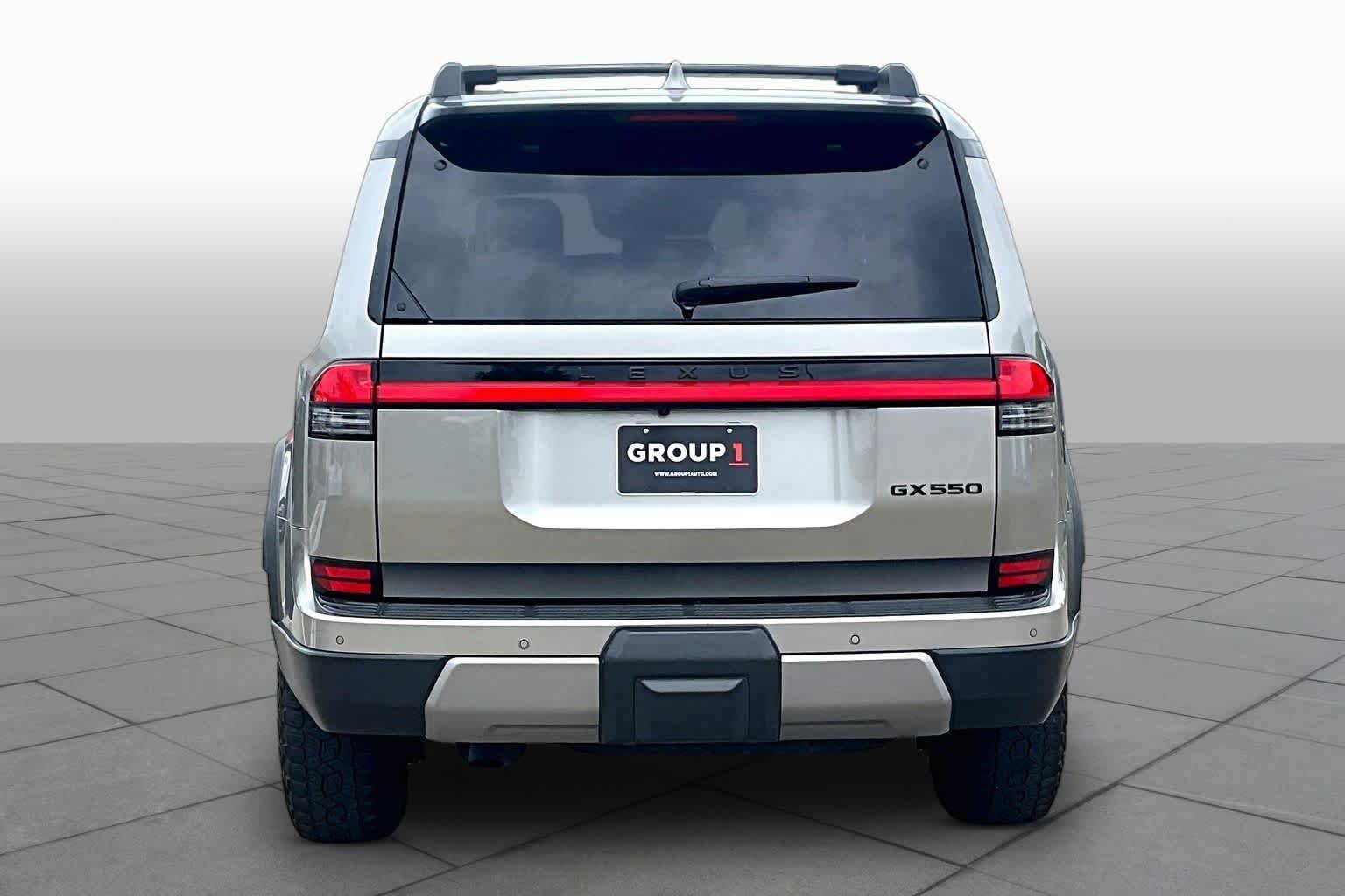 Used 2024 Lexus GX 550 AWD/4WD image 5