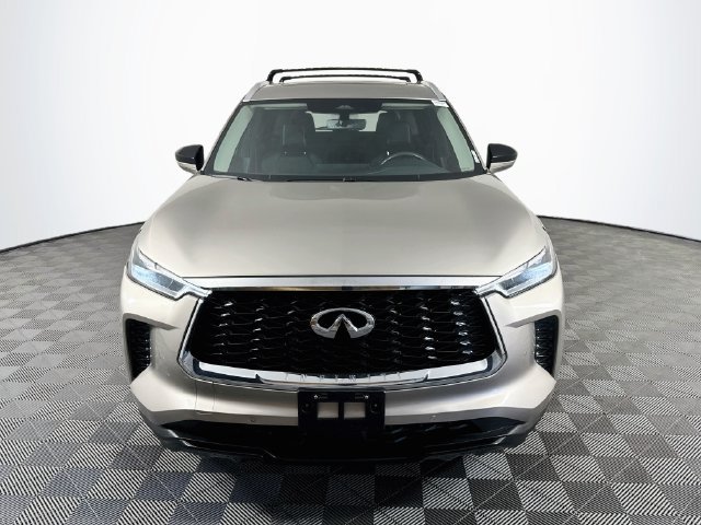 Used 2023 INFINITI QX60 Luxe w/ Cargo Package AWD/4WD image 2