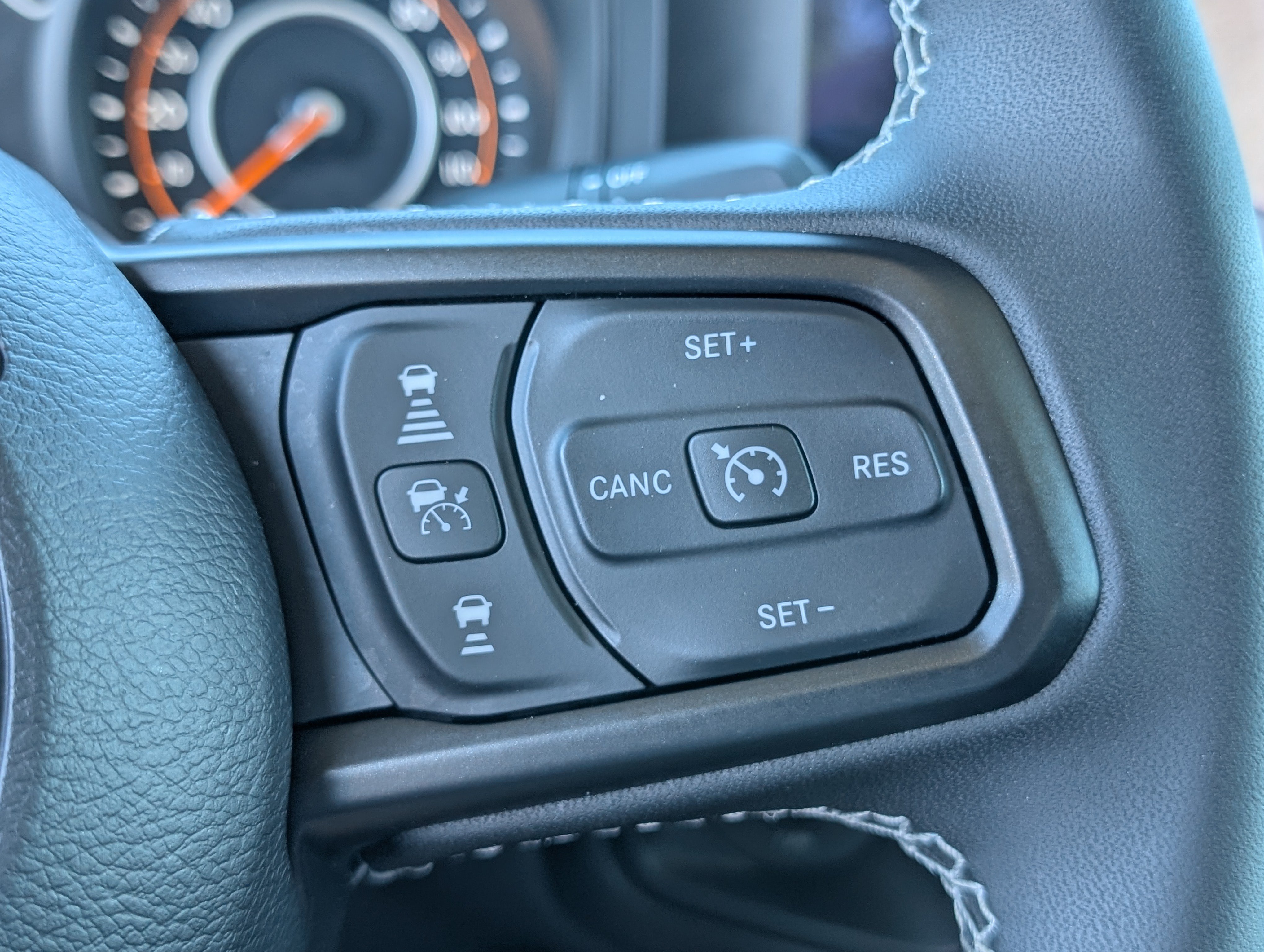 Used 2025 Jeep Gladiator Sport AWD/4WD image 22