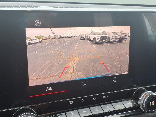 Used 2023 GMC Canyon Elevation w/ Convenience Package AWD/4WD image 7