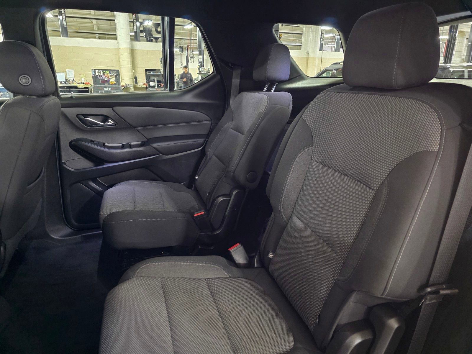 Used 2022 Chevrolet Traverse LT image 15