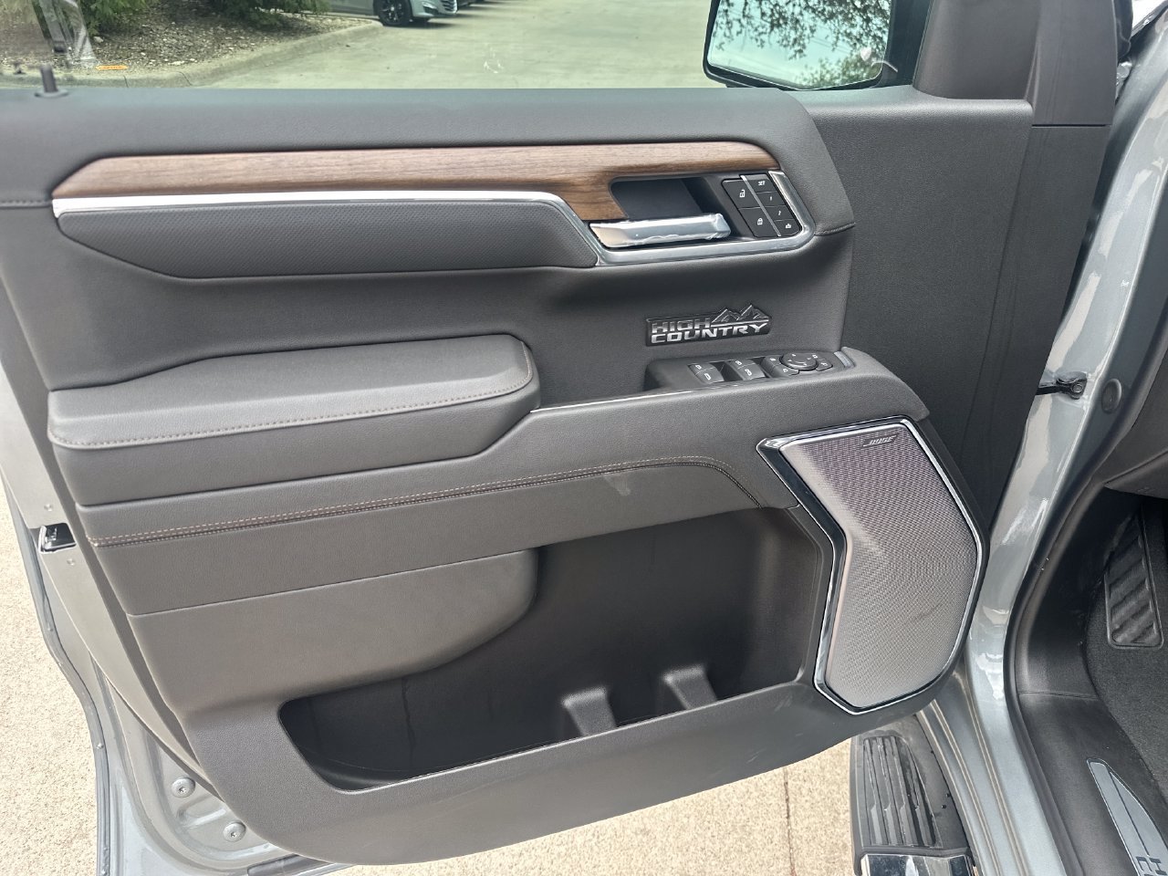 New 2026 Chevrolet Silverado 1500 High Country w/ High Country Premium Package AWD/4WD image 10