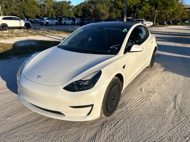 Used 2023 Tesla Model 3 Standard Range RWD image 2