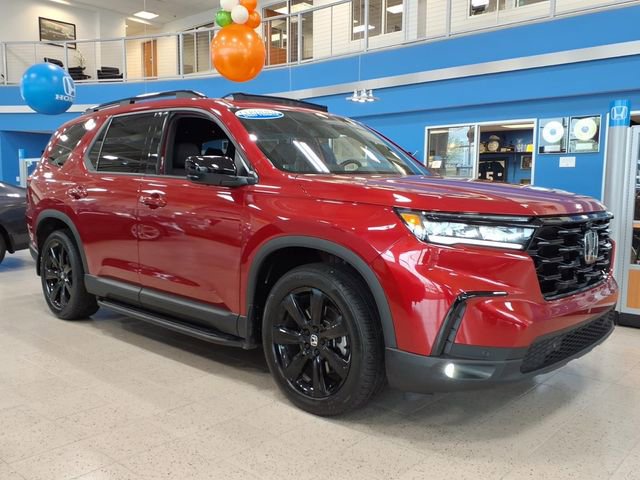 Certified 2025 Honda Pilot Black Edition image 3