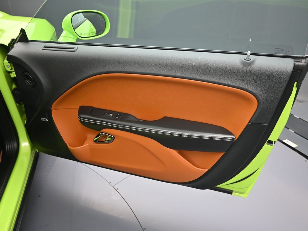Used 2019 Dodge Challenger SRT Hellcat Redeye image 28