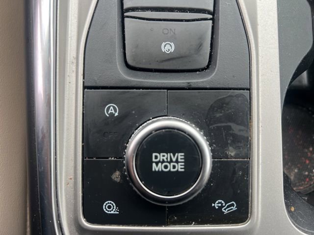 Used 2024 Ford Explorer XLT w/ Equipment Group 202A image 31