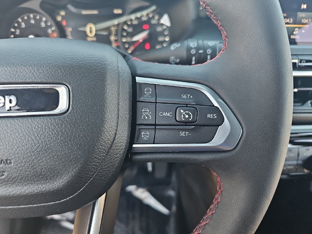 Used 2023 Jeep Compass Trailhawk w/ Sun and Sound Group AWD/4WD image 17