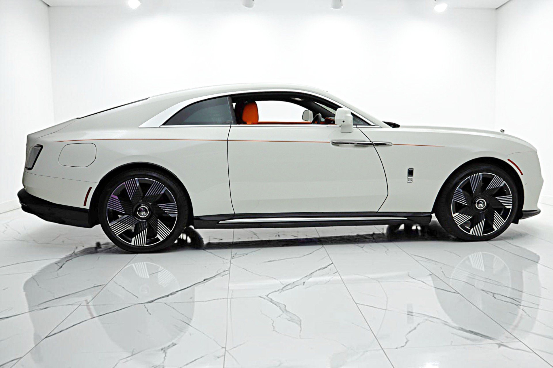 Used 2026 Rolls-Royce Spectre AWD/4WD image 16
