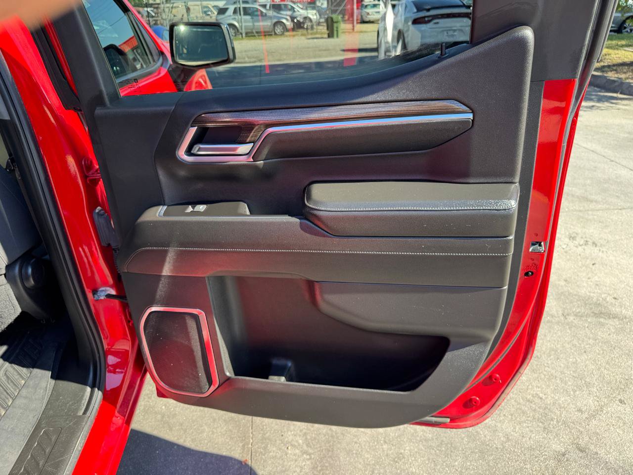 Used 2022 Chevrolet Silverado 1500 LT AWD/4WD image 21