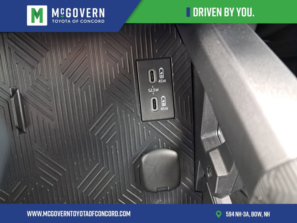 Used 2025 Toyota Tacoma TRD Sport image 29