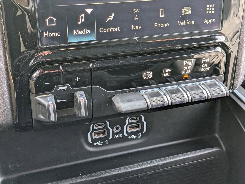 Certified 2022 RAM 3500 Big Horn w/ Level C Equiment Group image 21