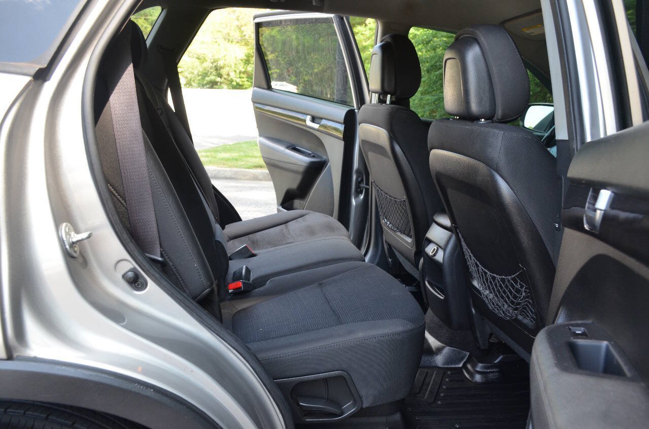 Used 2014 Kia Sorento LX FWD image 9
