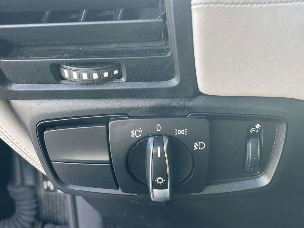 Used 2016 BMW i3 w/ Range Extender image 12