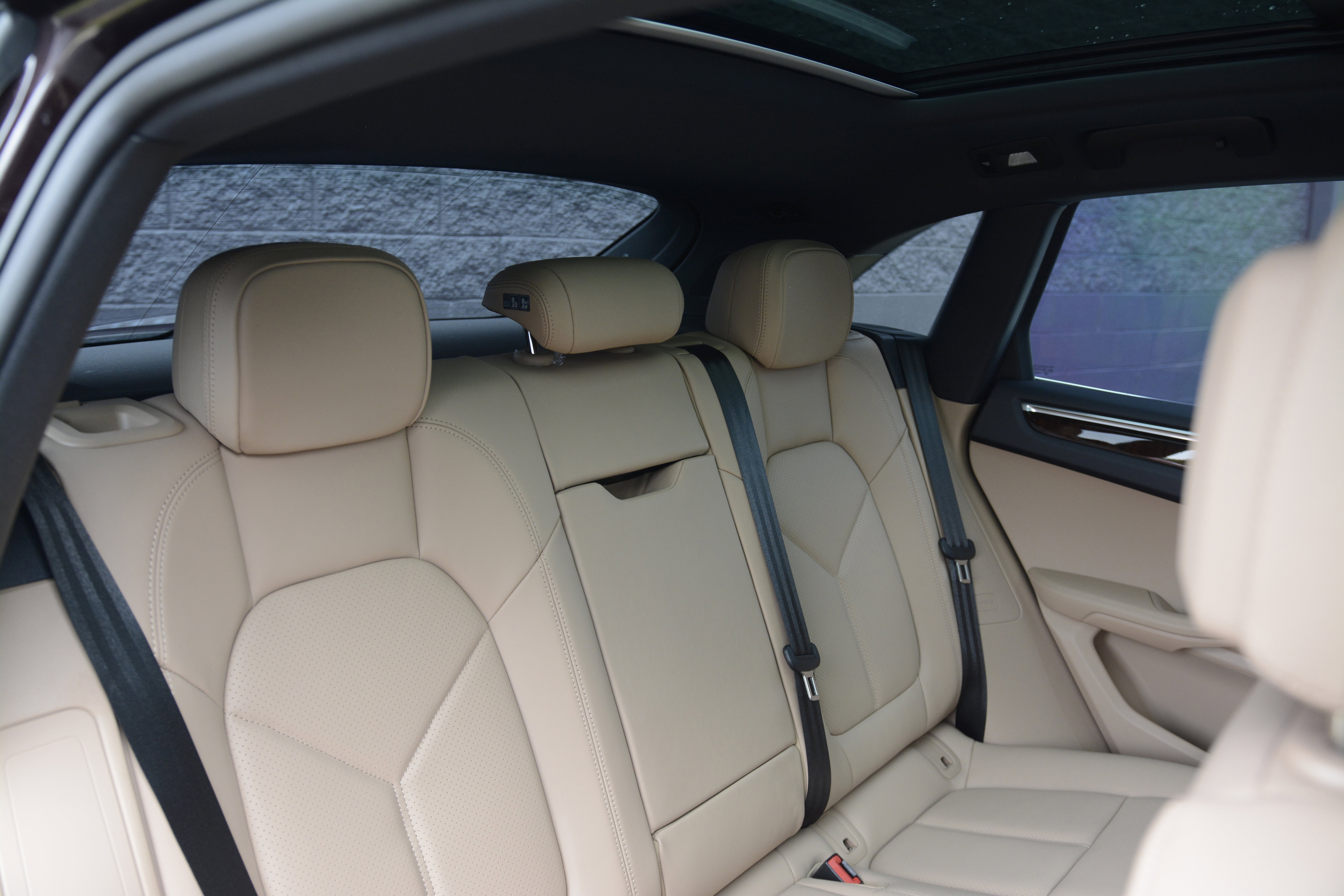 Certified 2026 Porsche Macan AWD/4WD image 35