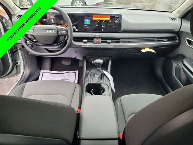 New 2025 Kia K4 LXS image 7