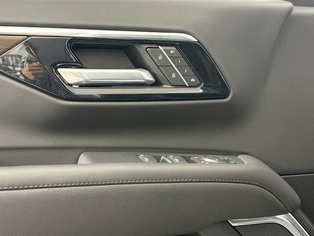 Used 2026 Chevrolet Suburban High Country w/ Sun And Tow Package AWD/4WD image 20