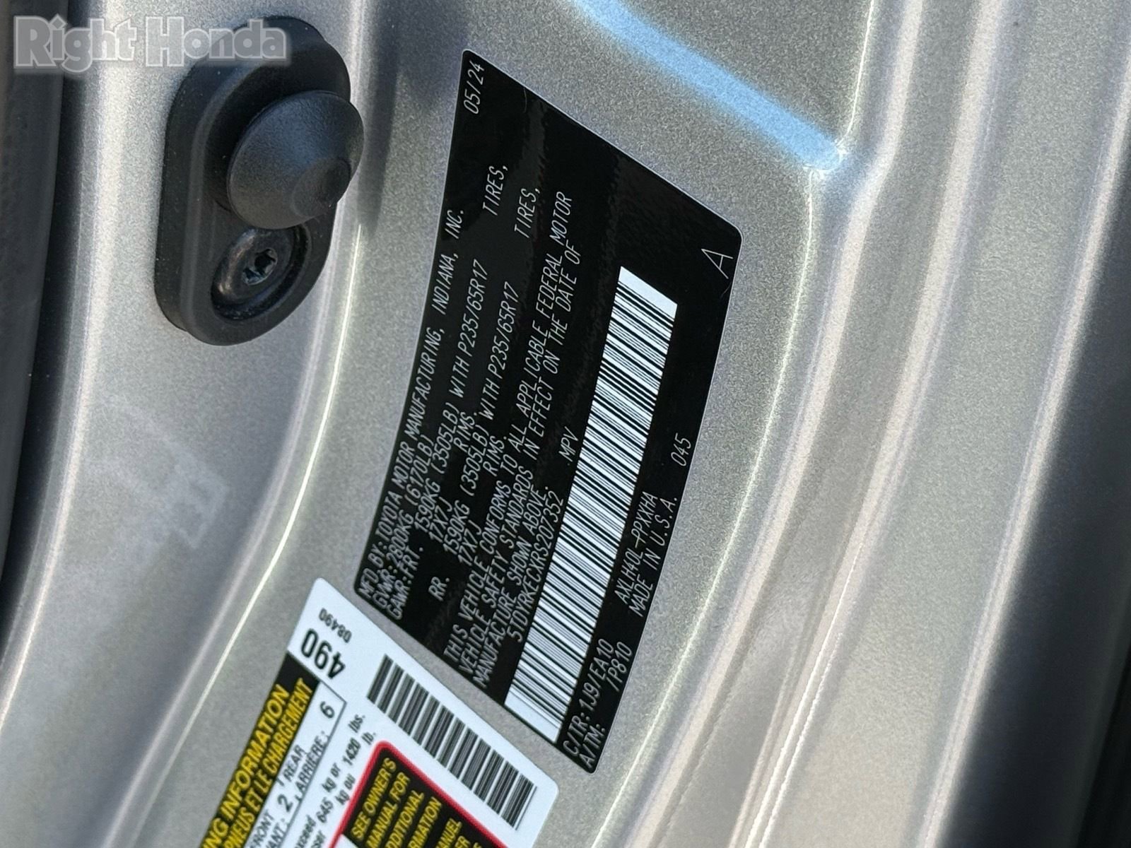 Used 2024 Toyota Sienna XLE FWD image 34