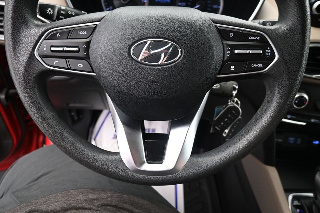 Used 2020 Hyundai Santa Fe SE AWD/4WD image 16