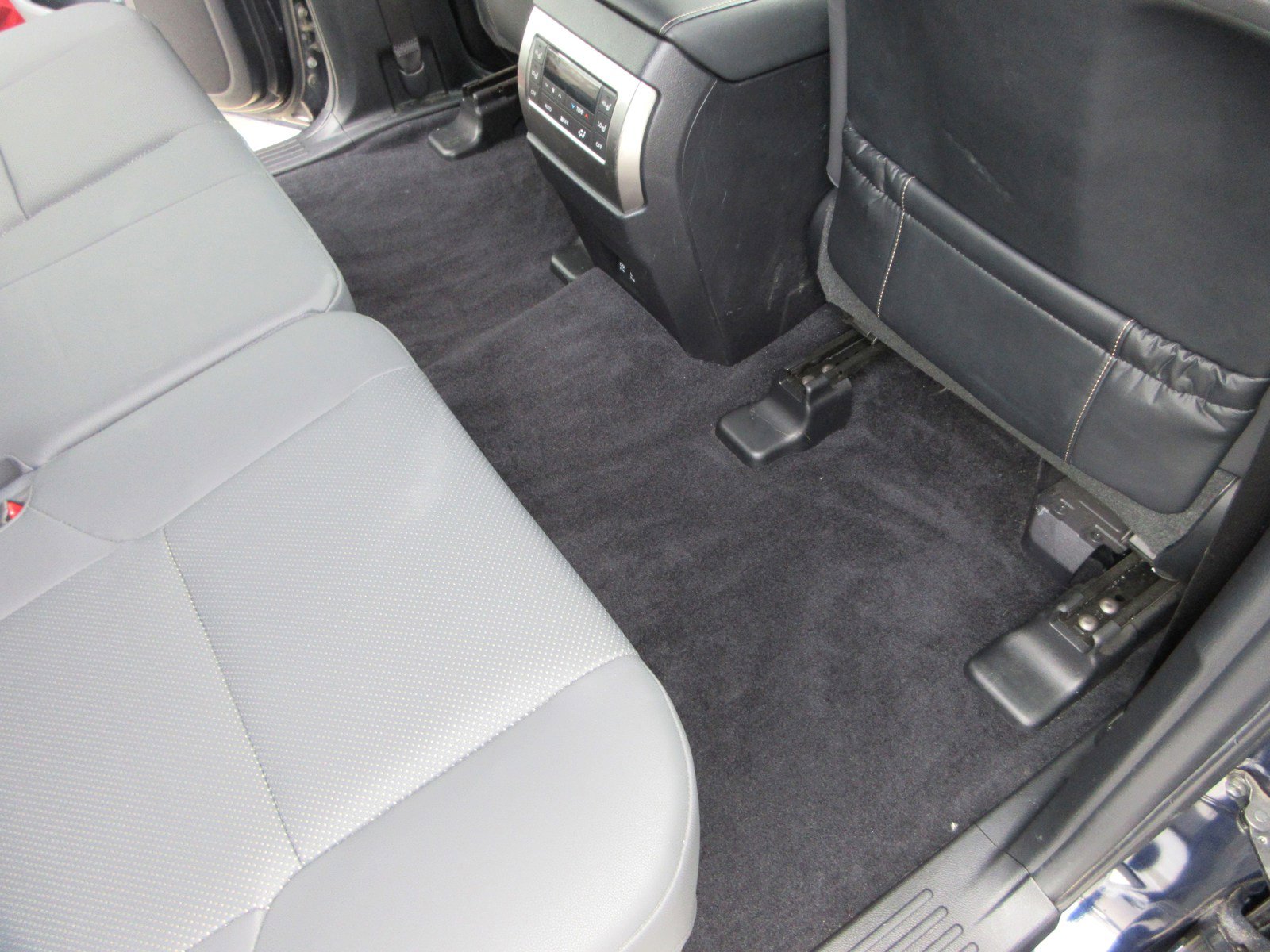 Used 2022 Lexus GX 460 Premium w/ Premium Package AWD/4WD image 22