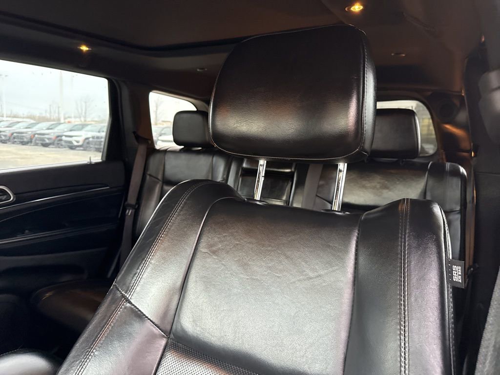 Used 2021 Jeep Grand Cherokee Limited w/ Luxury Group II image 12