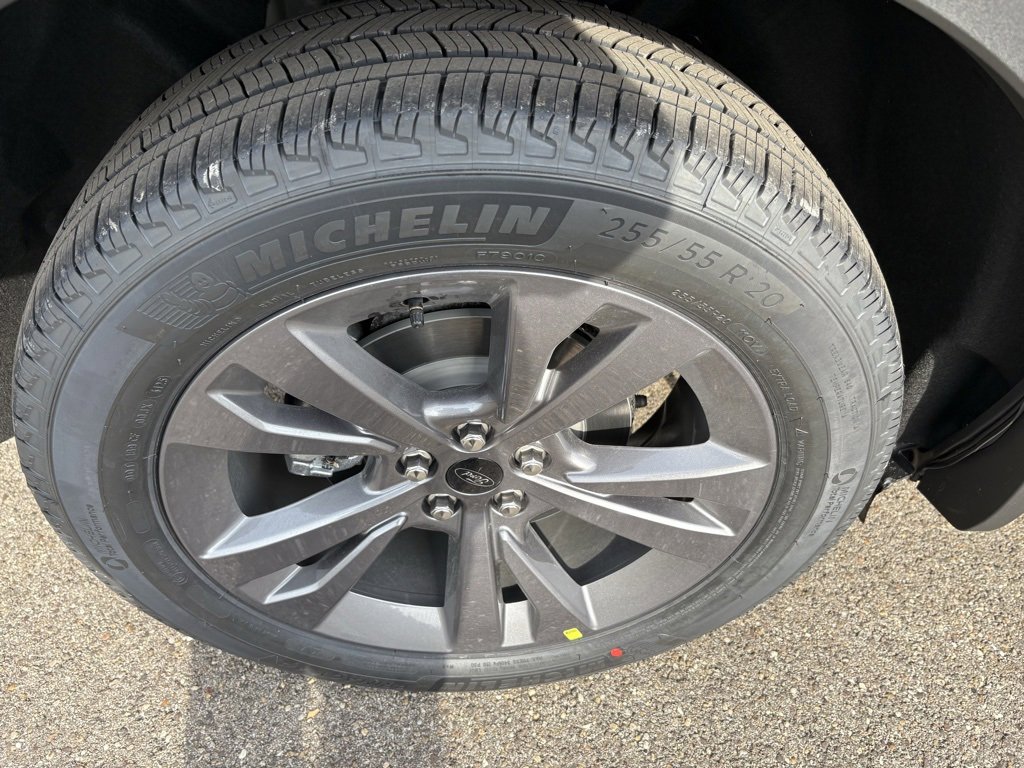 New 2026 Ford Explorer Active w/ Active Comfort Package image 15