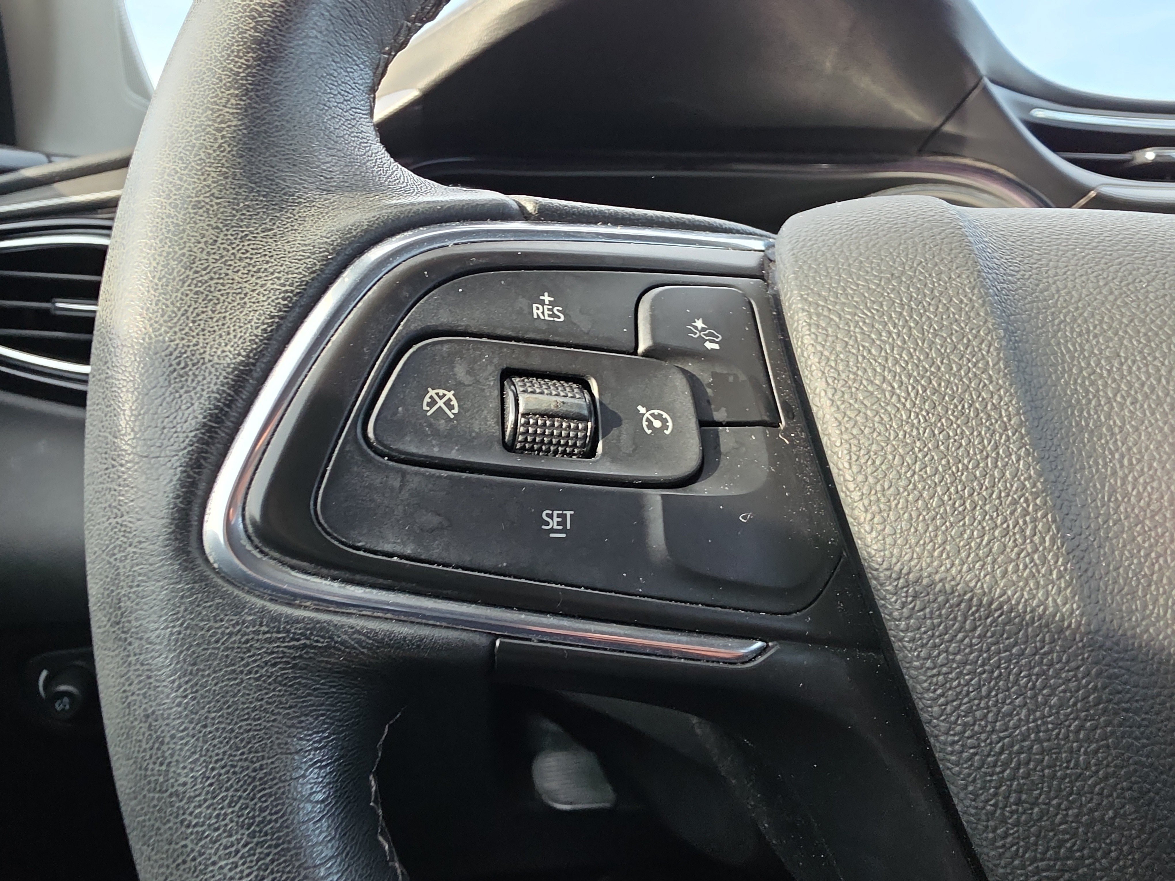 Used 2021 Buick Encore GX Preferred FWD image 16