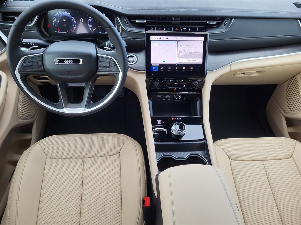 New 2025 Jeep Grand Cherokee Limited image 18