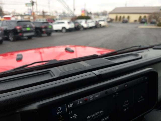 Used 2024 Jeep Wrangler Sport S AWD/4WD image 18