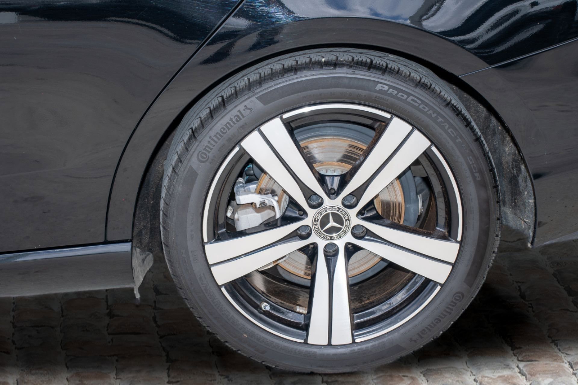 Used 2025 Mercedes-Benz C 300 4MATIC Sedan image 39