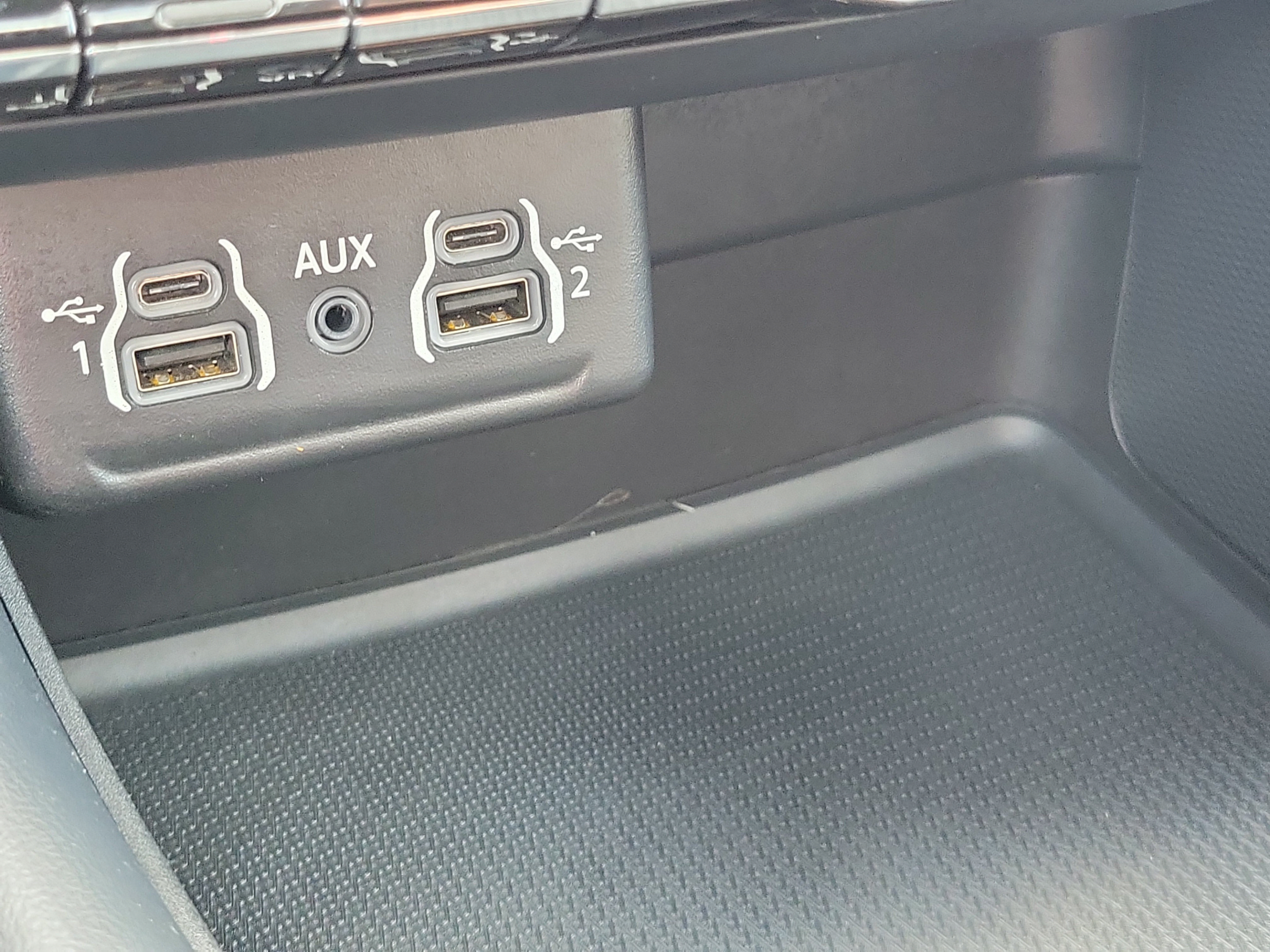 Used 2023 Dodge Durango GT AWD/4WD image 35