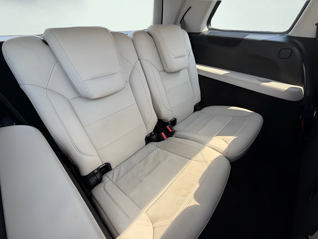 Used 2018 Mercedes-Benz GLS 450 4MATIC image 25