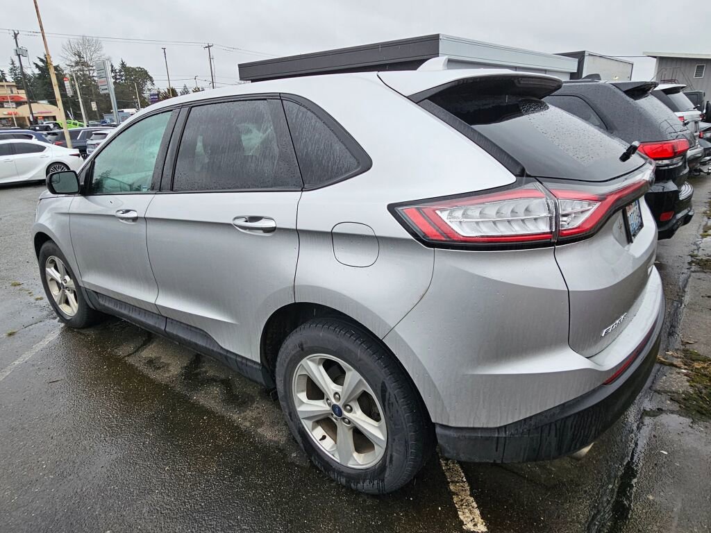 Used 2017 Ford Edge SE image 5