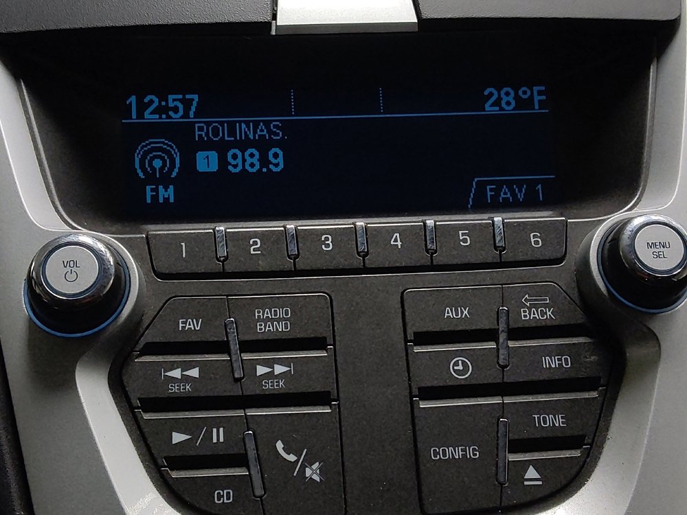 Used 2015 Chevrolet Equinox LS image 25