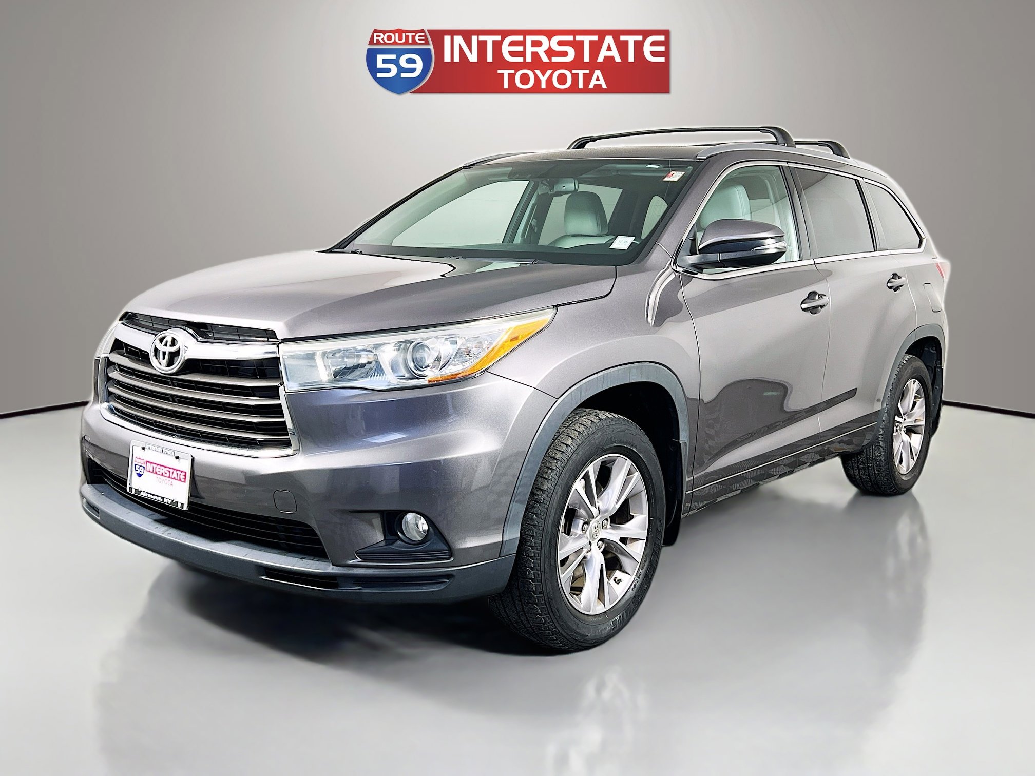 Used 2015 Toyota Highlander XLE image 3