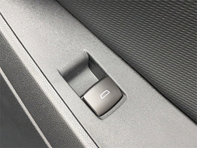 New 2026 Chevrolet Equinox LT image 30