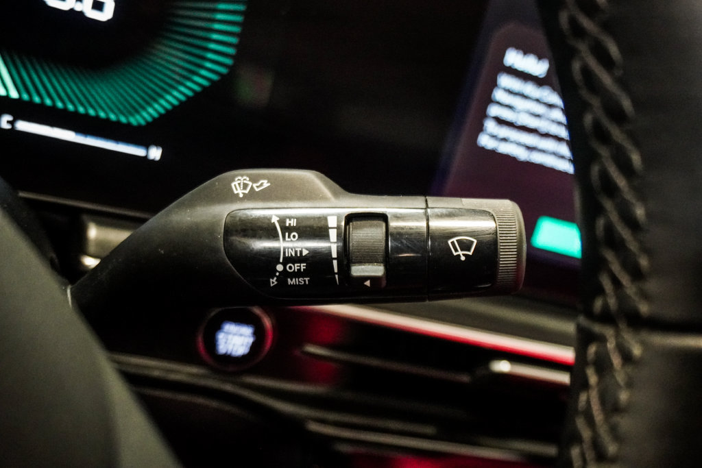 Used 2025 Kia K5 GT FWD image 19