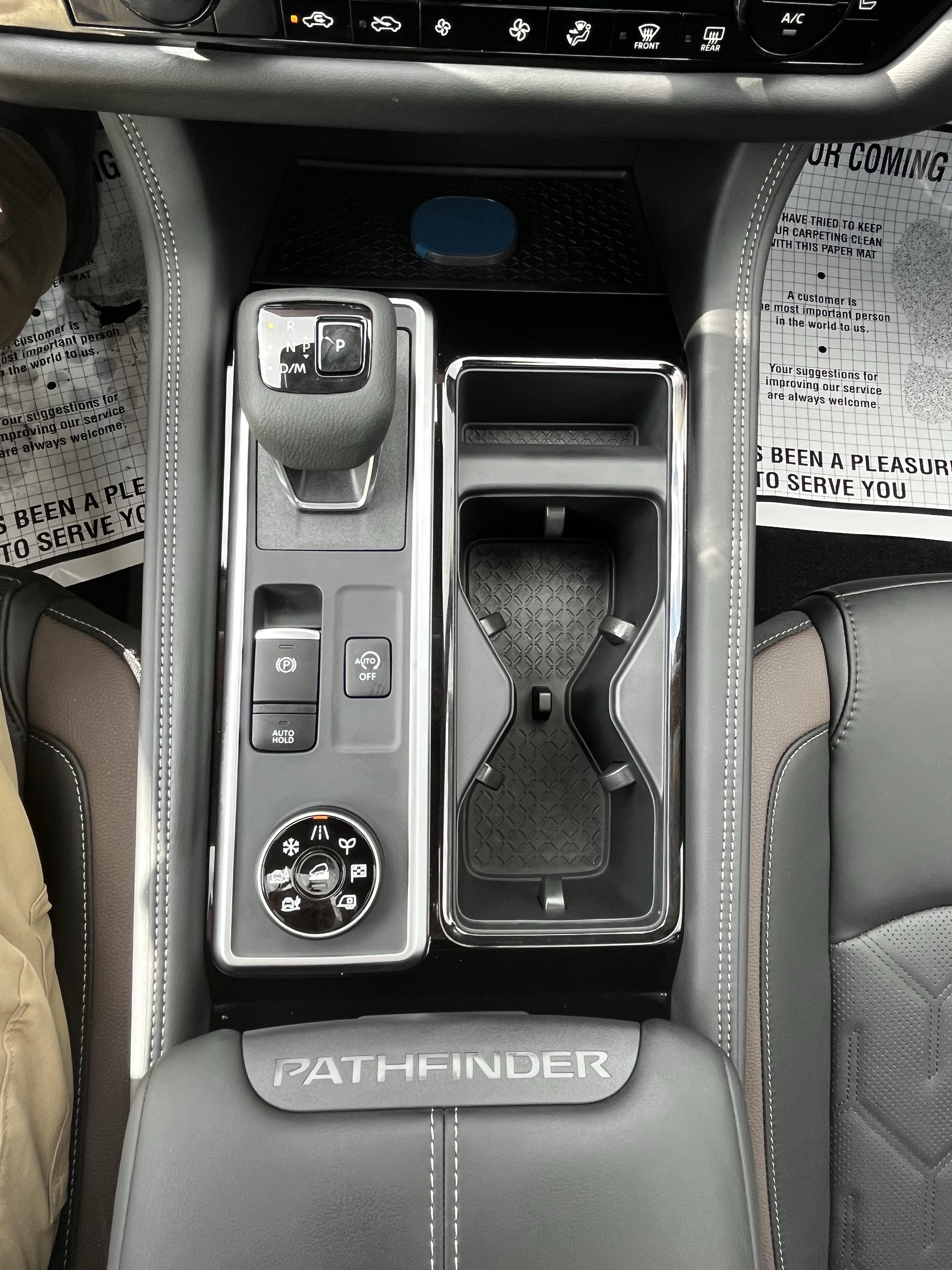 New 2026 Nissan Pathfinder Platinum w/ Accent Package AWD/4WD image 25